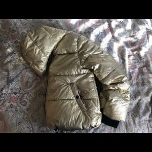 American Eagle gold metallic puffer jacket